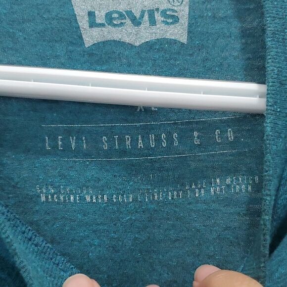 Levi’s Mens Teal Aztec Graphic Logo T-shirt, Size XL - Picture 3 of 4